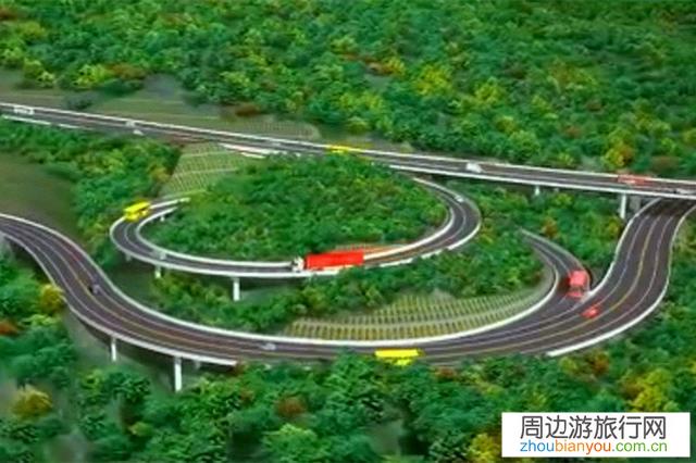雅西高速被誉为云端上的高速公路，几月份去那里比较合适？有什么注意的吗？