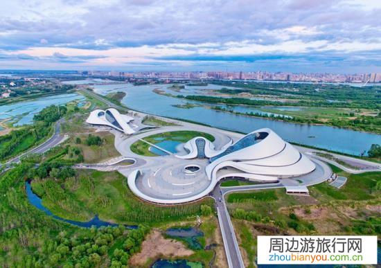 父母亲7月份想去哈尔滨玩，有哪些好玩的地方可以推荐的？