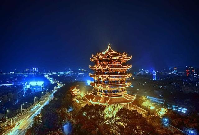 马上十一长假了，有没有好的旅游景点推荐一下？
