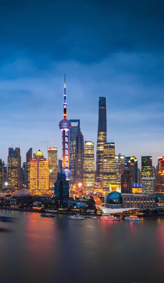 今年十一长假热点景区旅游的人会比去年多吗？大家预测一下？