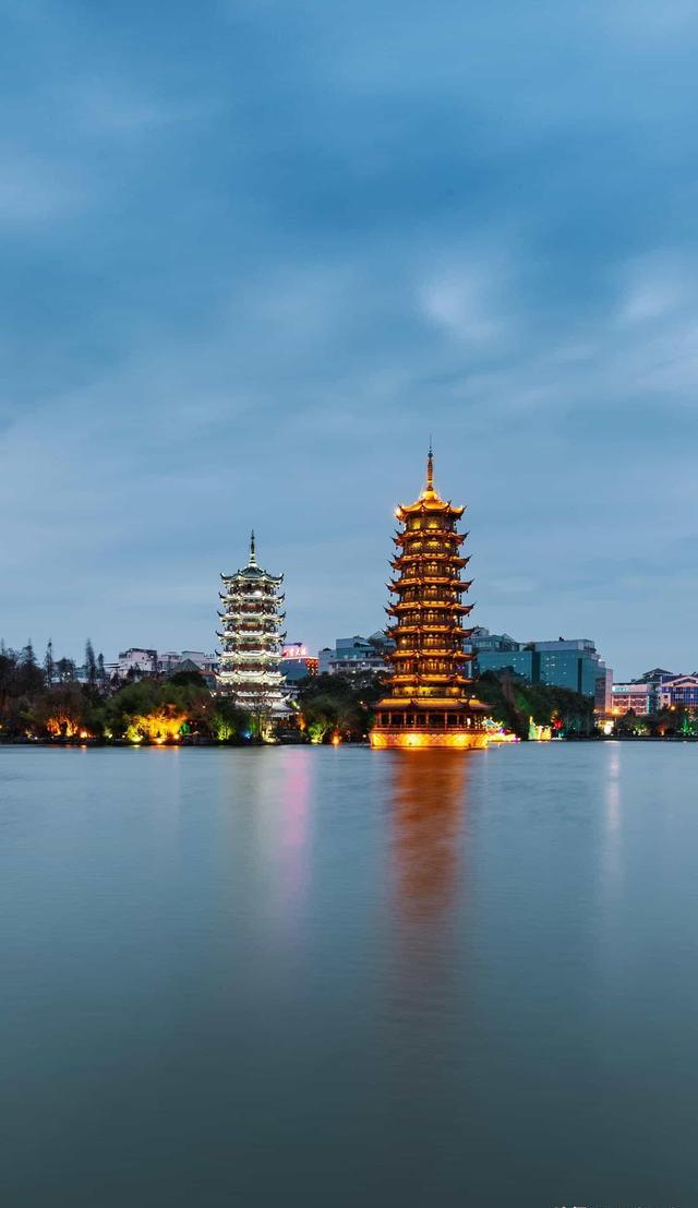 今年十一长假热点景区旅游的人会比去年多吗？大家预测一下？