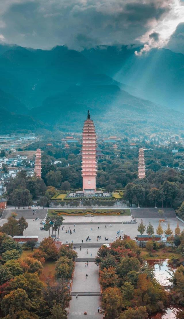 今年十一长假热点景区旅游的人会比去年多吗？大家预测一下？