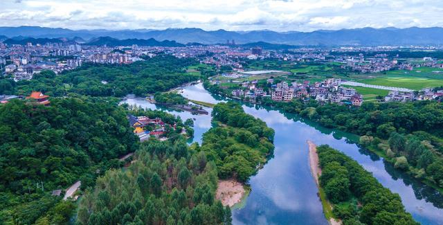 灵渠在桂林哪个县？桂林灵渠什么时候建造的
