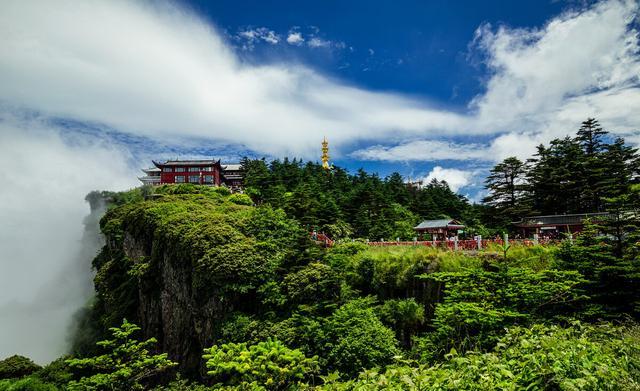 峨眉山有哪些好玩的景点？峨眉山门票多少钱？