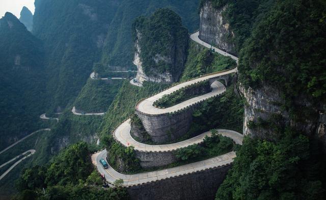 张家界的天门山景区介绍 天门山景区怎么玩