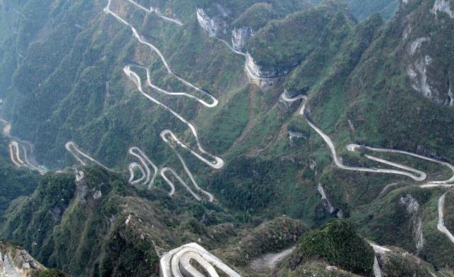张家界的天门山景区介绍 天门山景区怎么玩