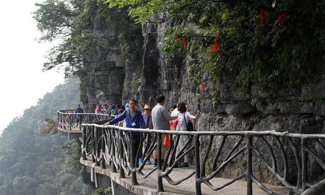 张家界的天门山景区介绍 天门山景区怎么玩